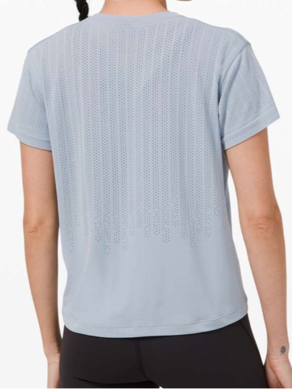 Lululemon Train to Be Short Sleeve *Stripe in Rain Stripe Chambray Size 8